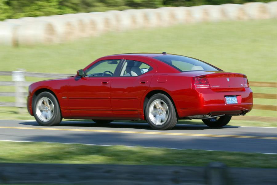  Dodge Charger R/T 2005 года  (фото 34 из 81)